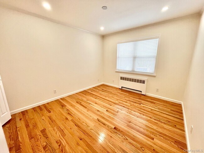 Building Photo - 103 Bennett Ave