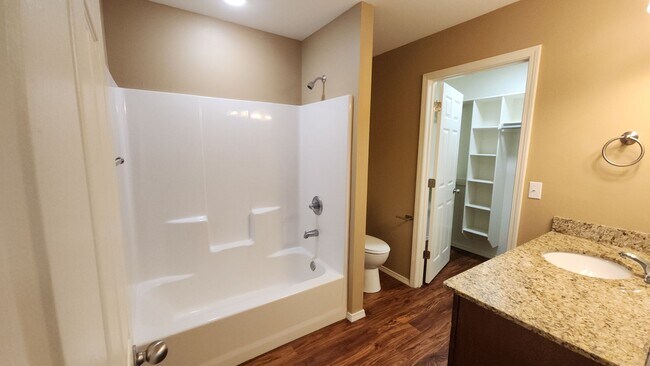 Building Photo - 2002 S Frankfort Ave