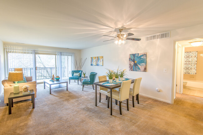 Dining Area - Traver Ridge