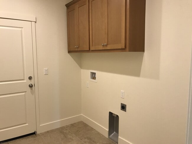 Building Photo - 1600 Dolomite Ct