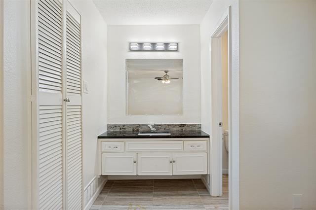 Building Photo - 433 Sandy Trail