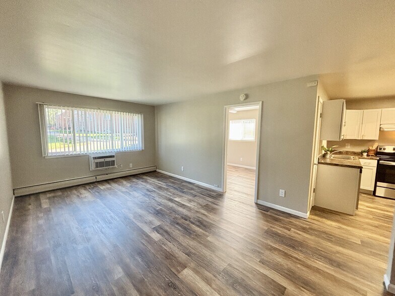 Building Photo - The Ridge Apartments