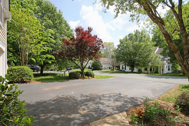 Building Photo - Spacious Foxcroft Home With Fenced Yard