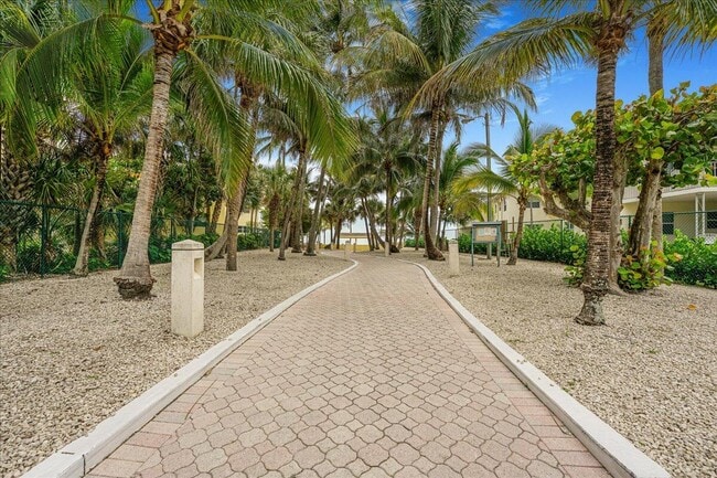Building Photo - 1395 S Ocean Blvd