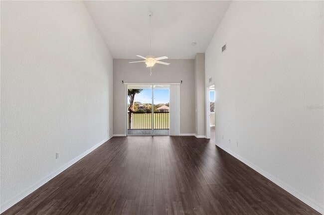 Building Photo - 819 Fairwaycove Ln