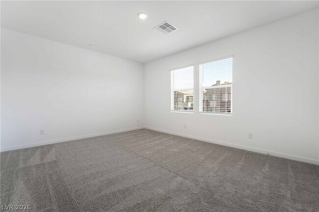 Building Photo - 2558 Venetia Pointe St