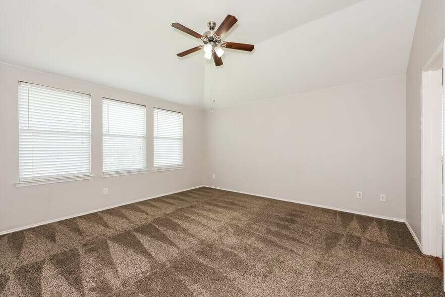 Building Photo - 9316 Liberty Crossing Dr