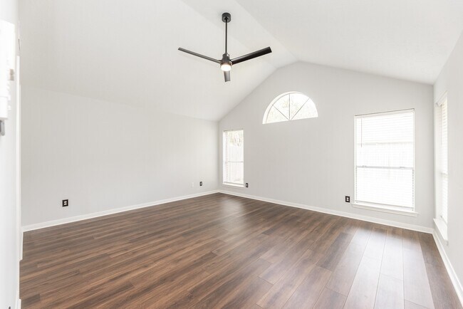 Building Photo - 23106 Beech Canyon Dr