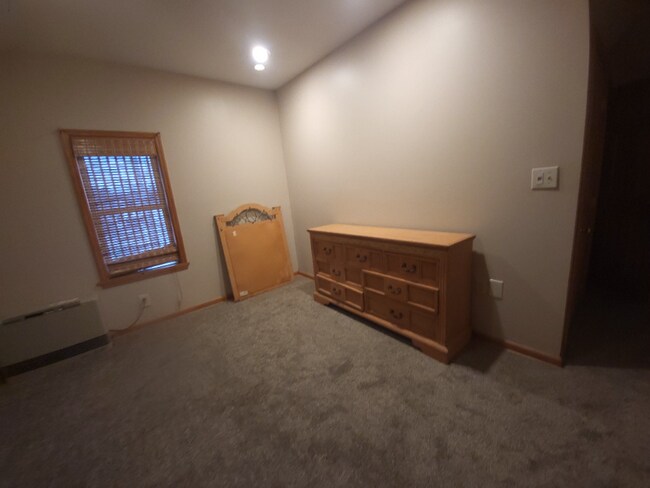 Building Photo - 1121 Monroe Ave