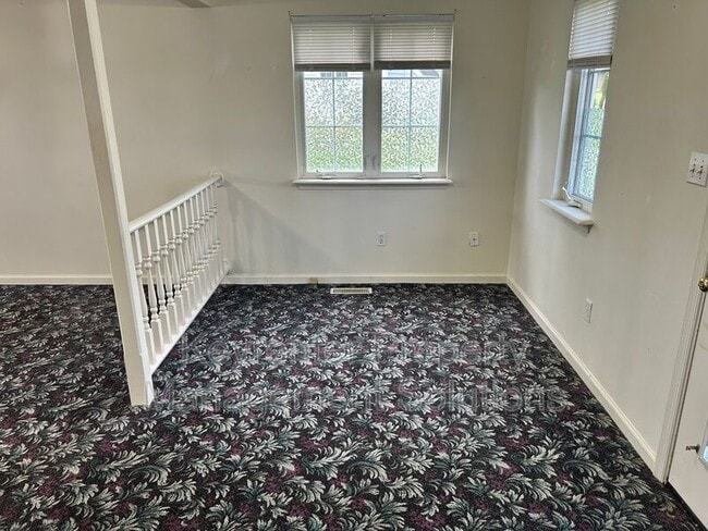 Building Photo - 2055 Hampton Dr