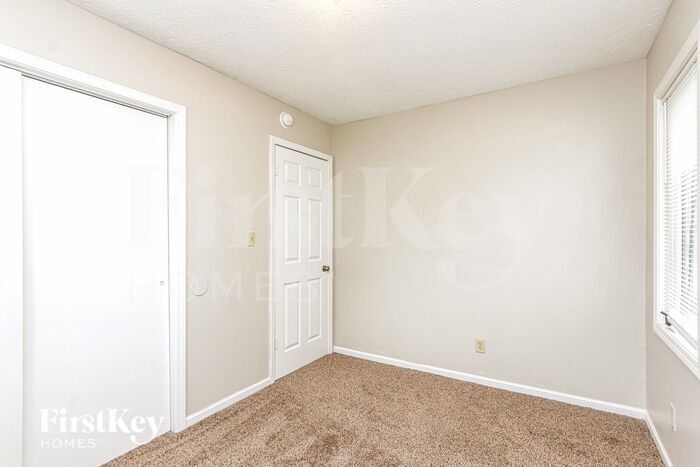 Building Photo - 1351 S Pershing Ave
