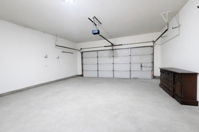 Building Photo - 3111 Birchleaf Dr