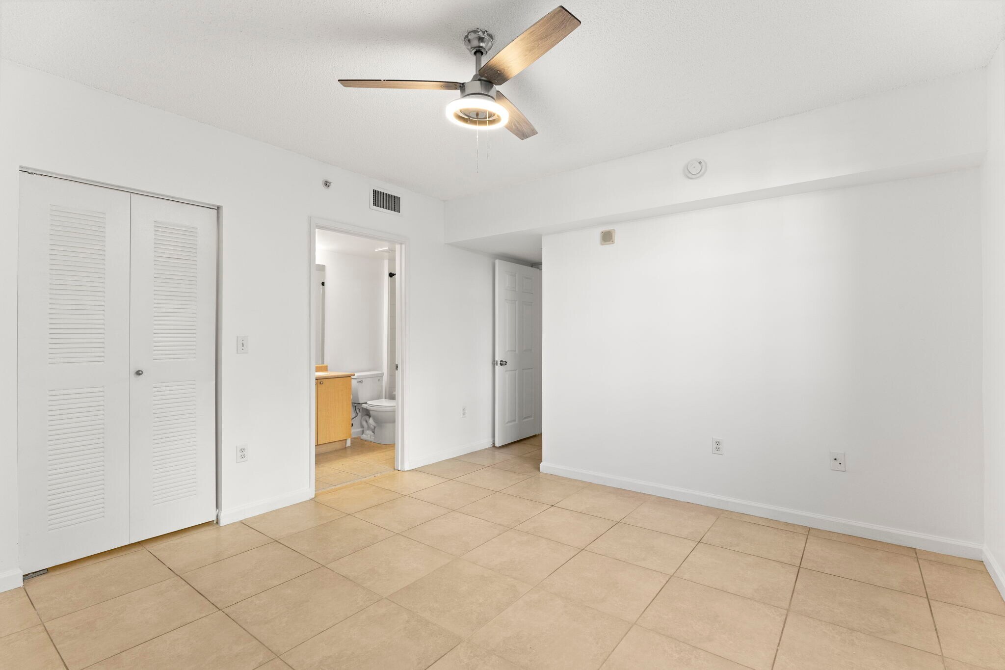 Building Photo - 1919 Van Buren St