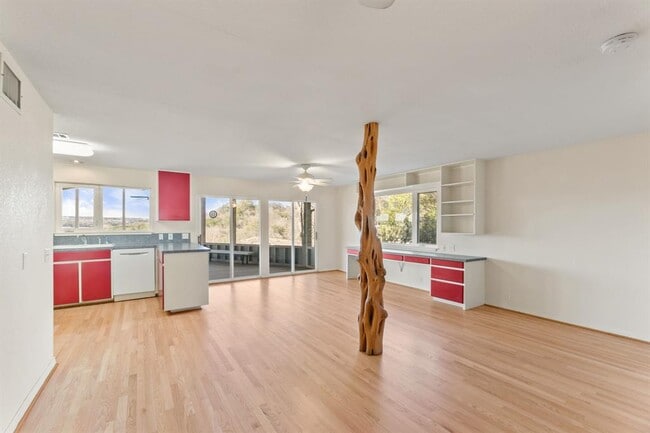 Building Photo - 3309 Westhill Dr