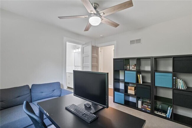 Building Photo - 3865 Vic-Ar Ct