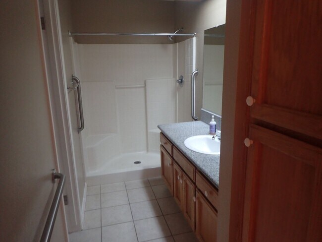 Building Photo - Beautiful single family home with 2 car garage and metal building storage