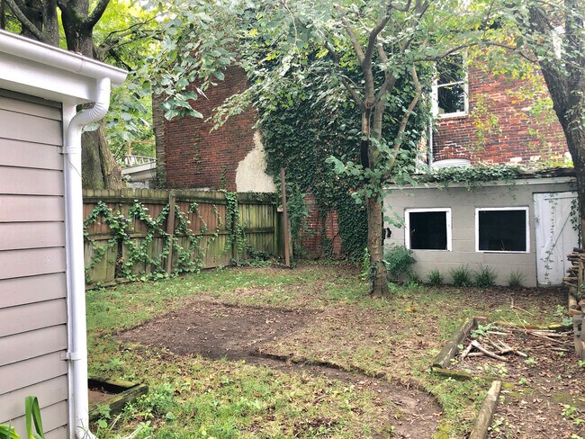 Building Photo - Three-Bedroom Duplex in Downtown Richmond