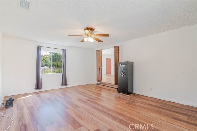 Building Photo - 13057 Gladstone Ave