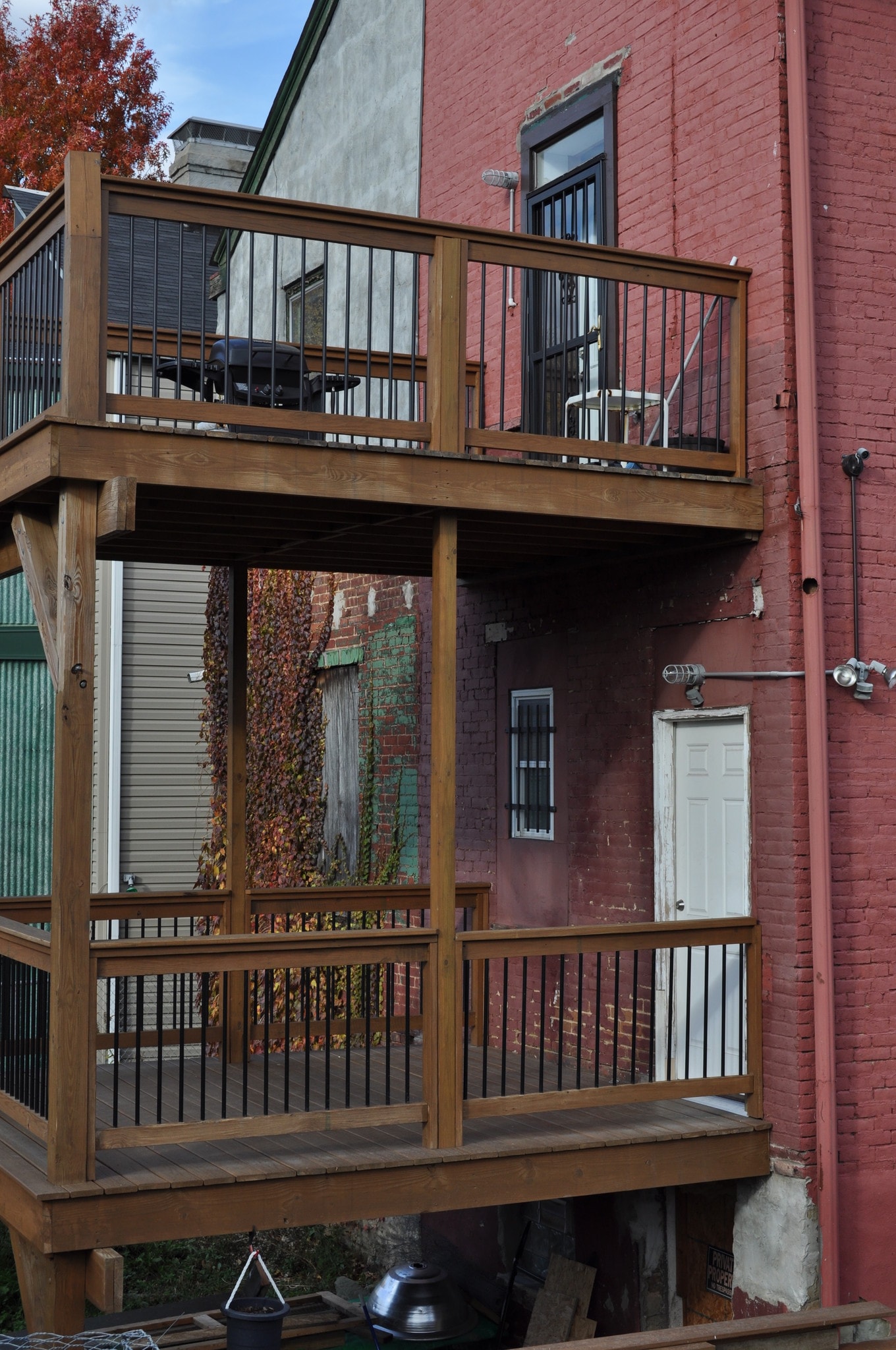 rear deck and building access - 1003 Chestnut St