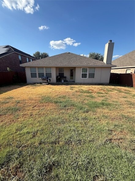 Building Photo - 2034 Kings Forest Dr