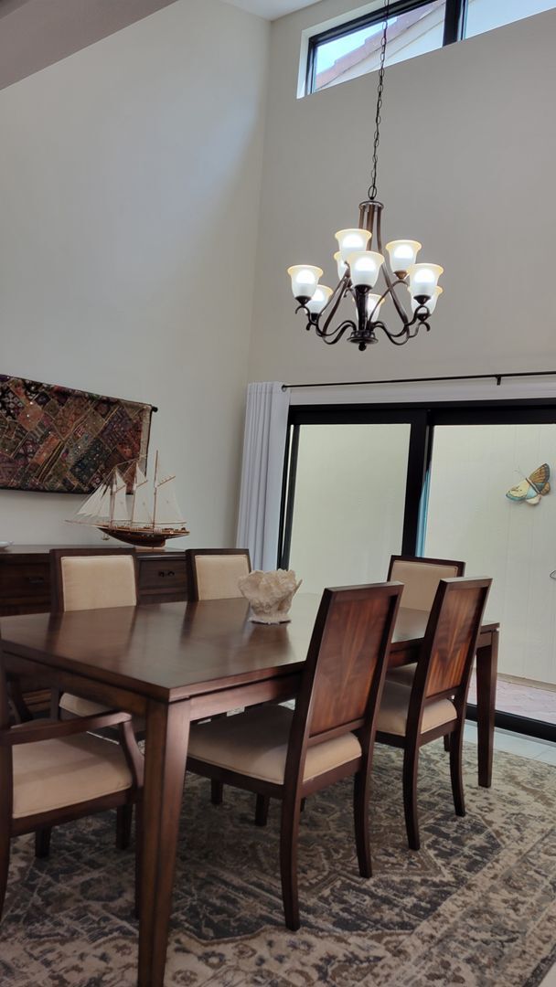 Building Photo - Seasonal/short term renovated 3/3 villa with golf course views on Longboat Key!