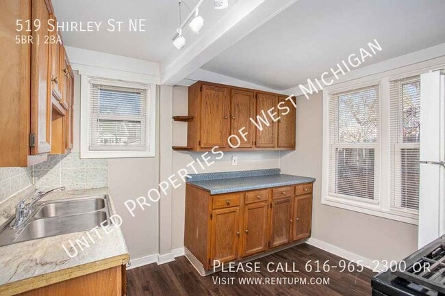 Building Photo - 519 Shirley St NE