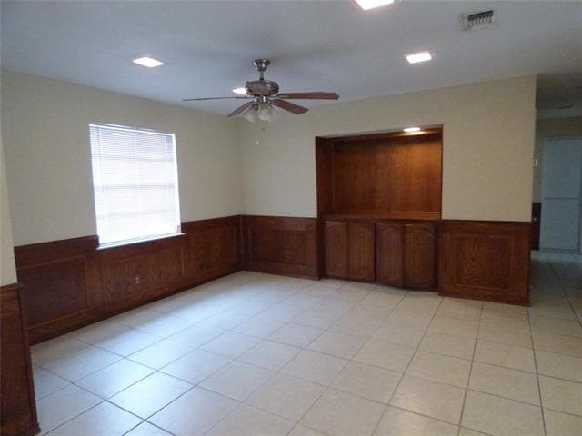 Building Photo - 502 Moonlight Dr