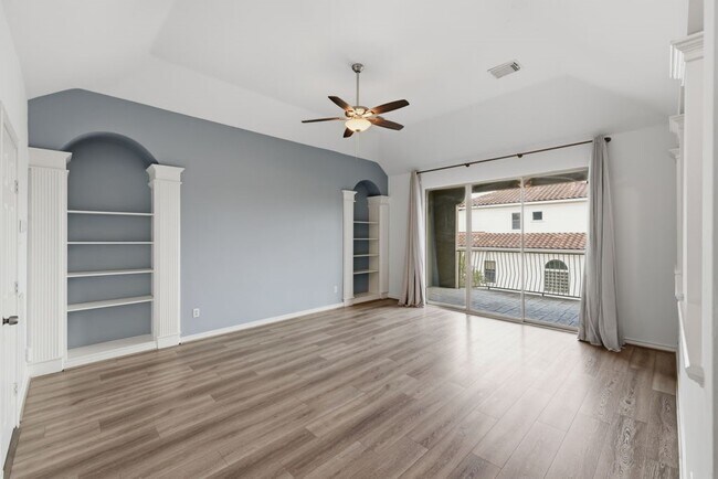Building Photo - 110 Detering St