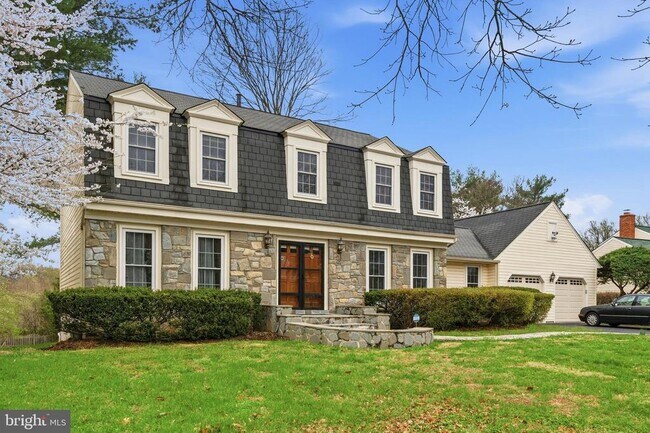 Building Photo - 7520 Royal Dominion Dr