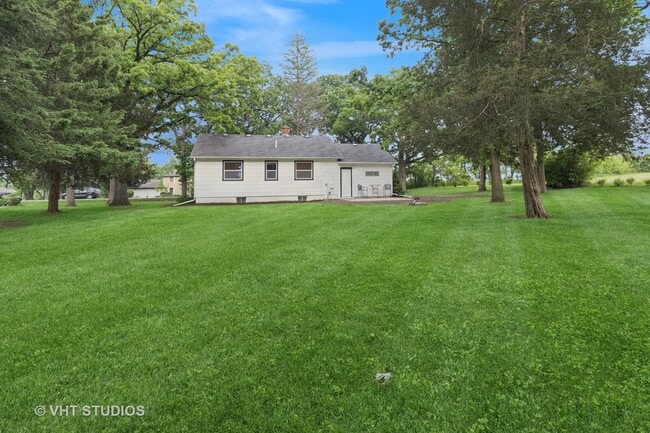 Building Photo - 2309 Riverside Dr