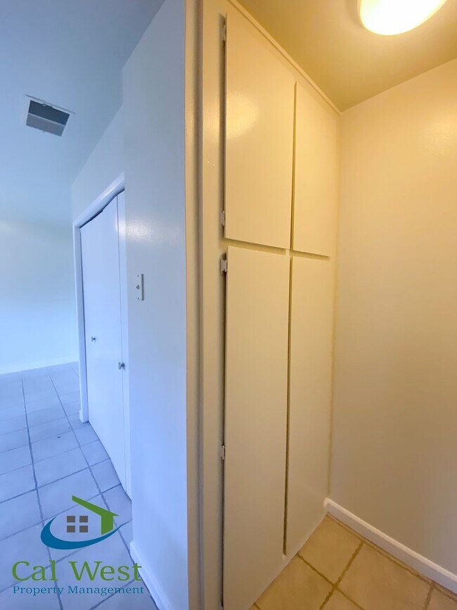 Building Photo - $3095-Updated Two Story Town Home in Bloss...