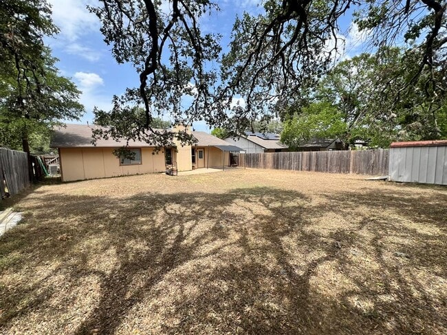 Building Photo - 3303 Galesburg Dr