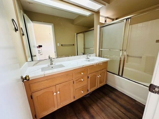 Building Photo - 8153 N Cedar Ave