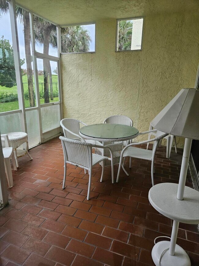 Building Photo - 404 Mainsail Cir