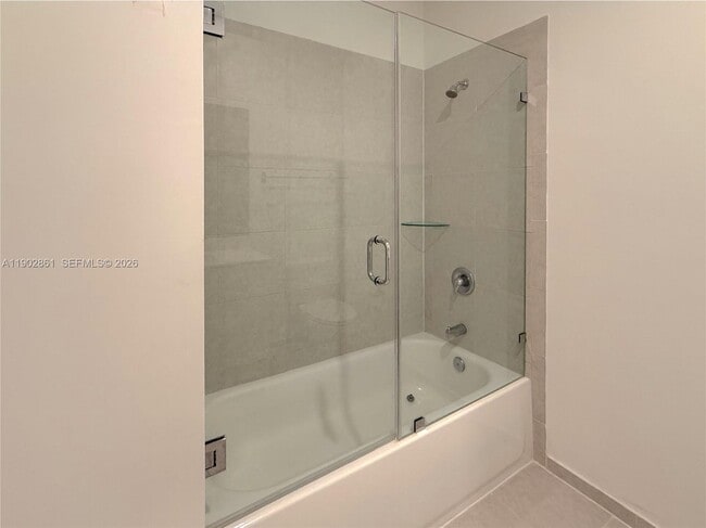 Building Photo - 1060 SE 26th Ter