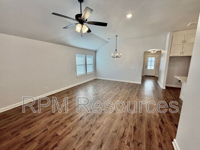 Building Photo - 412 Kearny Ln