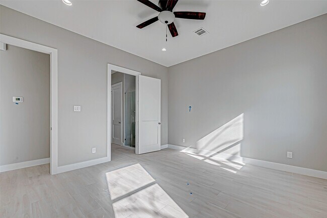 Building Photo - 3635 Needville Ave