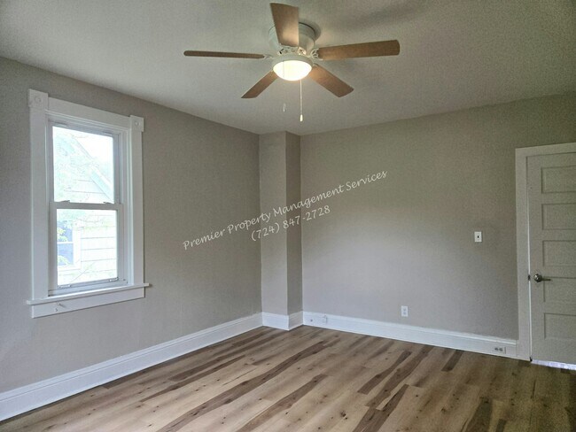Building Photo - 1429 Hall Ave