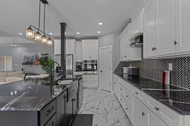 Building Photo - 12029 W Palomino Dr