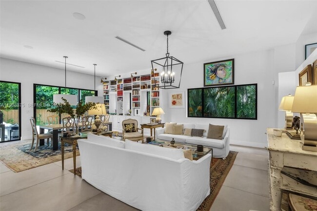 Building Photo - 420 Palmwood Ln