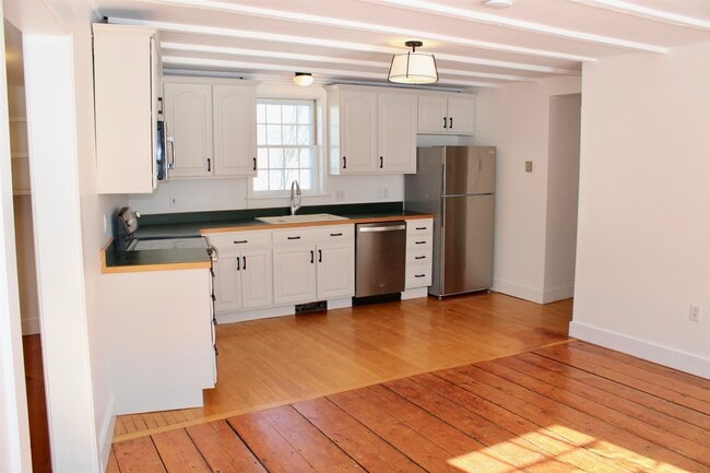 Building Photo - 45 Bakery Ln