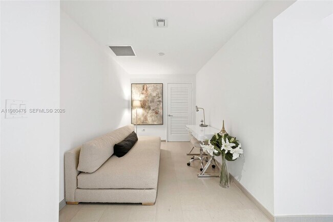 Building Photo - 88 SW 7th St