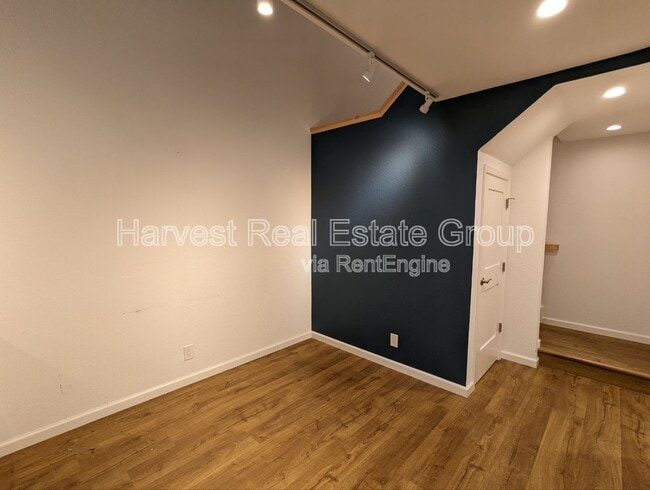 Building Photo - 1341 Greenwich Ct