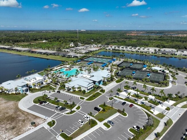 Building Photo - 9982 Beachwalk Dr