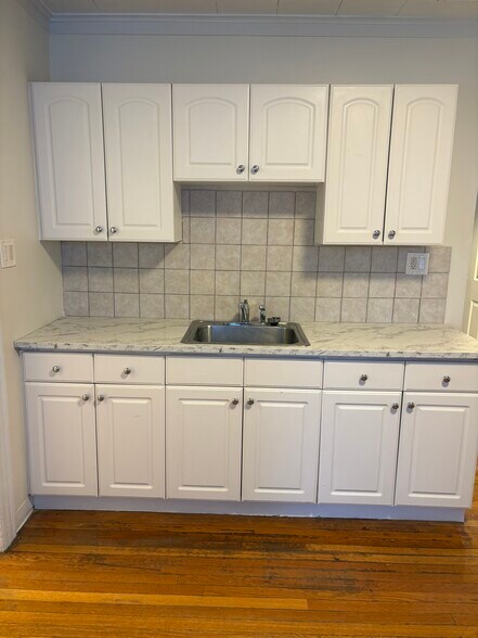 Building Photo - 2395 Main St