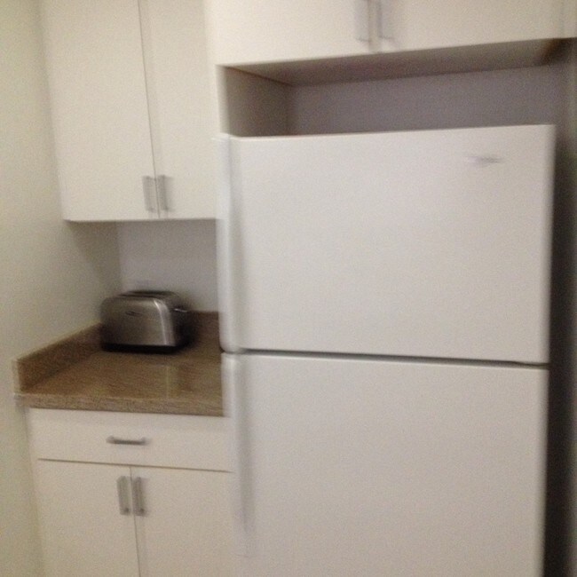 Building Photo - 109 Paloma Ave