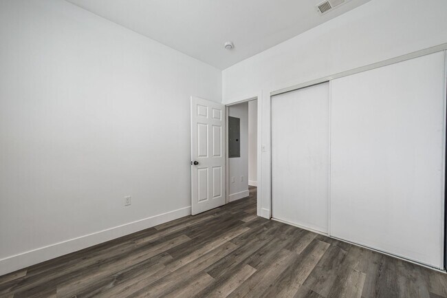 Building Photo - Spacious 4-Bedroom, 3-Bath Home – Modern Upgrades & Parking Included