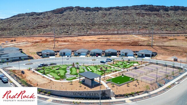 Building Photo - Dog Friendly! 3 Bedroom 2 Bathroom Townhome in Long Valley.