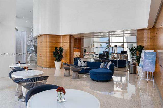 Building Photo - 16901 Collins Ave