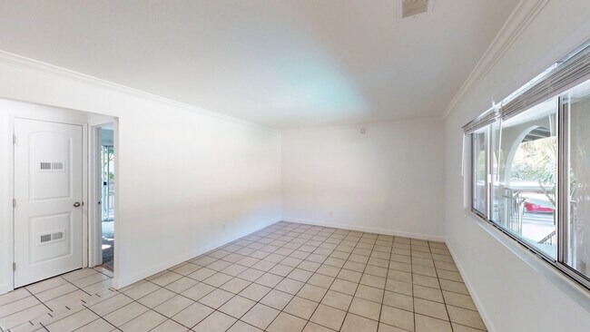 Building Photo - 18213 Happy Ln